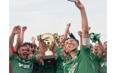 Historique ! Le FC Vallons-le-Pin remporte la Coupe Albert Beauvineau et décroche son premier trophée