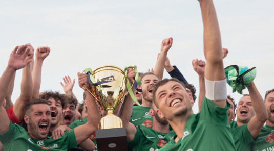 Historique ! Le FC Vallons-le-Pin remporte la Coupe Albert Beauvineau et décroche son premier trophée